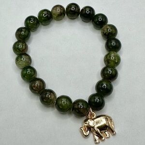 Green Glass Bracelet With Gold Lucky Elephant Charm 1 OSFM Brand New
